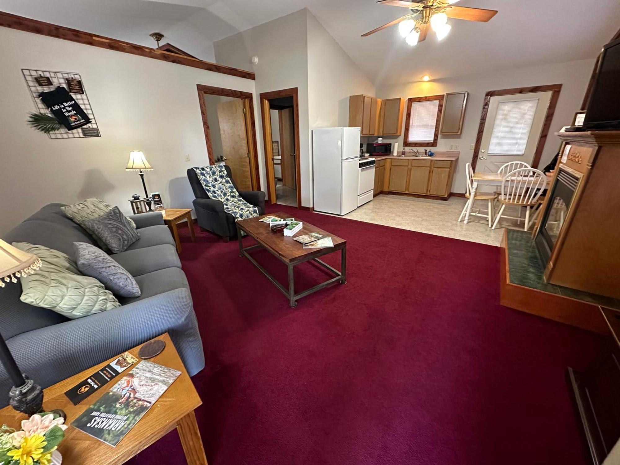 Cedar Creek Cabins Юрека Спрингс Екстериор снимка
